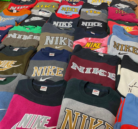 50 NIKE VINTAGE SWEATER / HOODIES